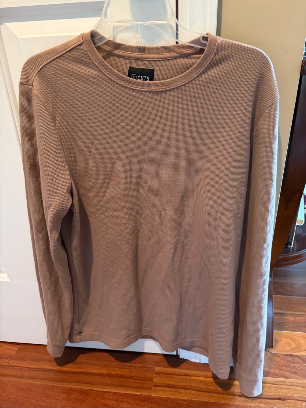Cuts Clothing Men’s Prestige Thermal - Taupe - Size Medium
